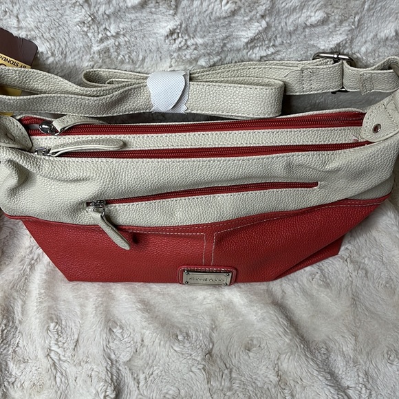 Stone & Co. two-toned crossbody. Double zipper top closure. Adjustable strap - Picture 11 of 15